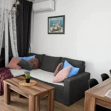 In Okrug Gornji With Terrace, Air Conditioning, Wifi, Washing Machine 5070-1 Apartment