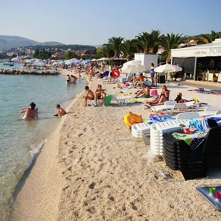 In Okrug Gornji With Terrace, Air Conditioning, Wifi, Washing Machine 5070-1 Apartment Trogir